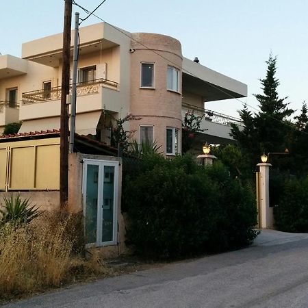 Lovely 2-Bedroom Apartment At Greek Riviera Vári Kültér fotó